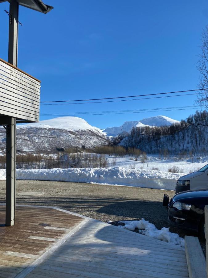 Hundbergan Apartment-Free Parking-15 Min From Tromso Tromsdalen Экстерьер фото