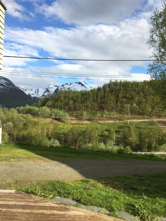 Hundbergan Apartment-Free Parking-15 Min From Tromso Tromsdalen Экстерьер фото